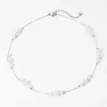 Elegante collar de acero inoxidable con perlas blancas y cadena plateada de tamaño gradual - Collar de perlas blancas plateadas (D953)
