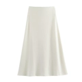 Dettaglio di una gonna midi bianca in maglia con taglio ad A e trama del tessuto su bianco - S / Gonna Bianco Avorio