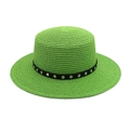 Détail du tressage du chapeau de paille vert avec ruban en cuir noir et rivets argentés - M (56-58cm) / Vert Fruit
