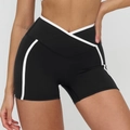 Schwarze Yoga-Shorts für Damen mit weißen Kontraststreifen und V-förmigem Kreuzbund - S / Premium Schwarz