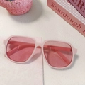 Pink heart-shaped Y2K sunglasses with jelly-colored resin frames for a trendy retro look - Pink 5-Pink Square Round Large Frame Sunglasses
