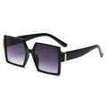 Retro oversized square sunglasses in black frame with purple gradient lenses - Glossy Black Frame Gradient Grey