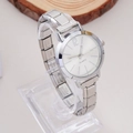 Détail de la montre à quartz argentée avec bracelet extensible en acier inox - WT015 Argent Blanc Rond