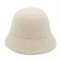 Detalle de la textura del sombrero de pescador de piel sintética beige muy suave - M (56-59cm) / Blanco Roto