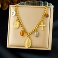 Detail van 18K vergulde rozenkrans armband met Maria-medaille op zwarte zijden stof - Enkele Halsketting (N3740)