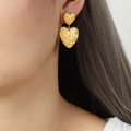 Boucles d'oreilles cœur dorées texturées avec double cœurs 3D et finition tissée - Double Coeur Lave / Or (Coeur)