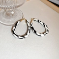 Boucles d'oreilles créoles modernes avec tissu à rayures zébrées noires et blanches - Grande Créole en Cuir Torsadé Noir et Blanc (54#)