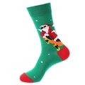 Grüne Weihnachts-Socken mit Skating-Weihnachtsmann-Print und roten Fersendetails - Skatender Weihnachtsmann (1286)