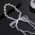Diadema nupcial de lujo con girasoles de diamantes de imitación y cintas de seda blancas - Plateado