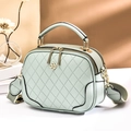 Sac bandoulière vert menthe matelassé avec finitions dorées et double fermeture éclair - Motif à carreaux vert
