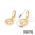 Details und Maße der goldenen Mond- und Sternohrringe mit weißen Zirkonia-Steinen - Stern & Mond Hohl / Gold