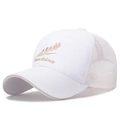 Witte mesh trucker pet met gouden sunshine borduursel en verstelbare achterkant - Gaas Tarwe Stijl / Wit