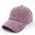 Détail du tissu en daim gris-violet de la casquette de baseball à visière courbée - Lavande / Réglable