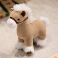 Peluche di pony in piedi marrone chiaro con criniera bianca e finitura vellutata - Latte