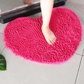 Pink heart-shaped chenille bathroom mat with soft absorbent non-slip texture - 40*50cm Heart Shape / Rose Red