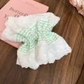 Chouchou rayé vert et blanc avec dentelle brodée sur une surface en bois rustique - 45# Patchwork Dentelle Rayé Vert Blanc (HH3984)