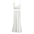 Elegante witte set met 3D-bloemen top en satijnen maxi-rok met een zeemeermin-stijl - XS / Wit
