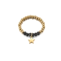 Dettaglio macro dell'anello elastico con perle nere sfaccettate e ciondolo stella - Pendaglio Stella a Cinque Punte / Perline Oro e Nero