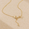 Elegante collana a farfalla in argento s925 con nappa perla e finitura dorata - Argento 925 / Oro