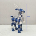 Blauw geruite rendierfiguur 50cm groot met gebreide sjaal voor kerstdecoratie - YH239934 50cm Staand Rendier