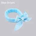 Bandeau rafraîchissant bleu à rayures avec nœud décoratif pour le refroidissement - Carte Coréenne / Rayures Bleues