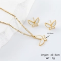 Dettaglio del ciondolo a farfalla 12x10mm e specifiche della catena su pietra bianca - Oro Bianco