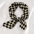 Foulard élégant en coton et soie à damier noir et beige sur tissu blanc - 55x55cm / Parallélogramme Beige Noir