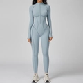 Body sportivo azzurro a maniche lunghe elasticizzato con cerniera frontale e cuciture - Blu Sale Marino