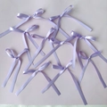 Lot de dix nœuds en ruban de satin lavande pour décoration de gâteaux et cadeaux DIY - Violet Moyen (10 pcs) 8*13CM