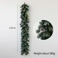 Guirlande de Noël 135cm en aiguilles de pin avec pommes de pin et pointes enneigées - Guirlande nue de pommes de pin givrées 135 cm