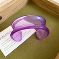 Paarse hars bangle met glitter gradiënt en golvend open ontwerp voor vrouwen - Paars