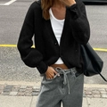 Gilet en maille noire minimaliste pour femme avec col en V et boutons, style décontracté chic - S / Hauts / Noir