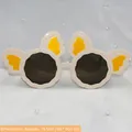 Grappige feestbril met beige montuur en gele vleugeldetails, maat 19,5x9cm - Koala Vorm Crème Bril