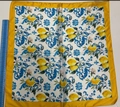 Carré de soie aux motifs citron et volutes bleues avec bordure jaune citron vif - Citron