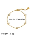 Detailansicht der 18K vergoldeten Edelstahlkette mit Zirkonia-Steinen und Karabinerverschluss - Armband Mit Rund Eingefasstem Zirkonia (TB5077)