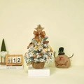Mini sapin de Noël enneigé avec nœuds champagne doré et base en toile de jute - 45cm Or Style Original