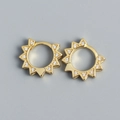 Orecchini a cerchio S925 in oro stile ingranaggio con punte solari e zirconi cubici - Argento 925 / Color Oro Giallo (Coppia)
