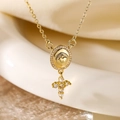 Collar chapado en oro de 18K con medallón de corazón ovalado y cruz de circón - Estilo Medalla Oval Corazón Cruz (24609)