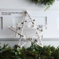 Estrella de madera blanca de 38 cm para Navidad con piñas naturales y cascabeles - Estrella con campana blanca