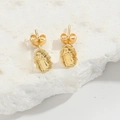 Boucles d'oreilles dorées avec relief de la Vierge de Guadalupe et détails précis - Or (Petite Marie Relief)