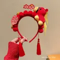Serre-tête rouge en peluche signe cheval avec lingots dorés et pompons pour le Nouvel An - Bandeau - Rouge - Poney