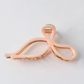 Pince à cheveux ondulée rose orangé avec cadre en métal doré et finition brillante - Rose d'eau