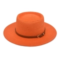 Leuchtend orangefarbener Strohhut mit vertiefter Krone und braunem Gürteldetail. - M (56-58cm) / Orange