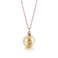 Collier élégant avec pendentif perle dorée et chaîne en or rose sur fond blanc pur - Chaîne Or Rose Perle Jaune (KN88983-K)