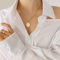 Collar de moneda de reina dorada con cadena de eslabones mixtos y anillos con relieve - Dorado