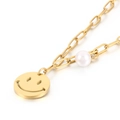 Collar de cadena de clip dorado en acero inoxidable con perla blanca y colgante smiley - Dorado (KN236399-Z)