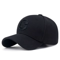 Gorra de béisbol negra con letra C texturizada en 3D sobre tejido de malla transpirable - Negro con bordado negro