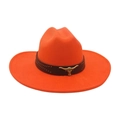 Chapeau de cowboy orange avec bande en cuir marron cloutée et emblème de taureau - Orange
