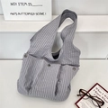 Μεγάλη γκρι τσάντα gingham με δύο τσέπες με κουμπιά και φαρδιούς ιμάντες ώμου - Γκρι