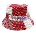 Vista dettagliata del cappello da pescatore patchwork colorato con pois rossi e fiori - Patchwork di Farfalle a Pois Rosso Viola Rosa (4#)